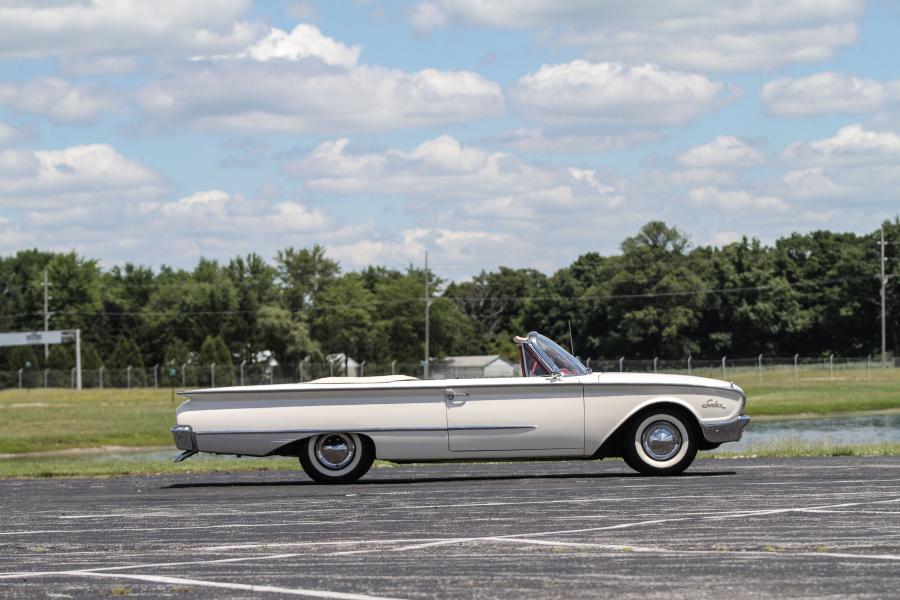  Ford Galaxie Special Sunliner 1960 года  (фото 5 из 9)